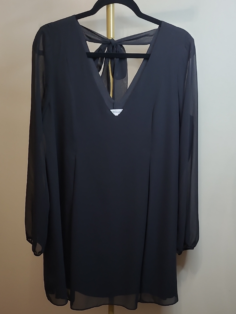 BCBGeneration Black Double V-Neck Back Tie Dress with Sheer Long-Sleeves size L
